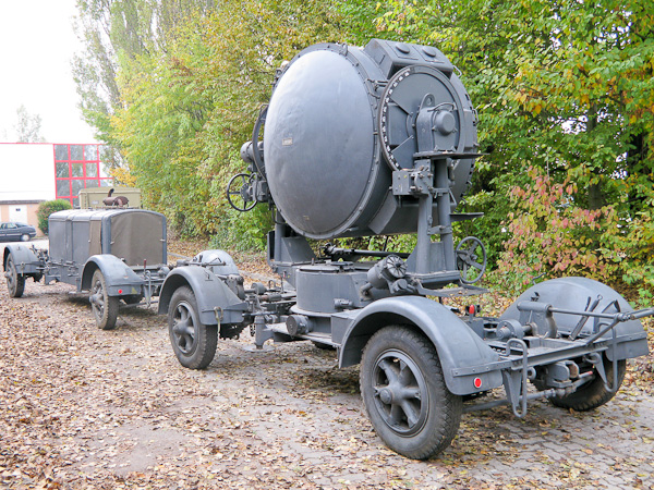 Flakscheinwerfer Flak-Sw 34 Bauart SSW (150cm) avec son Stromaggregat